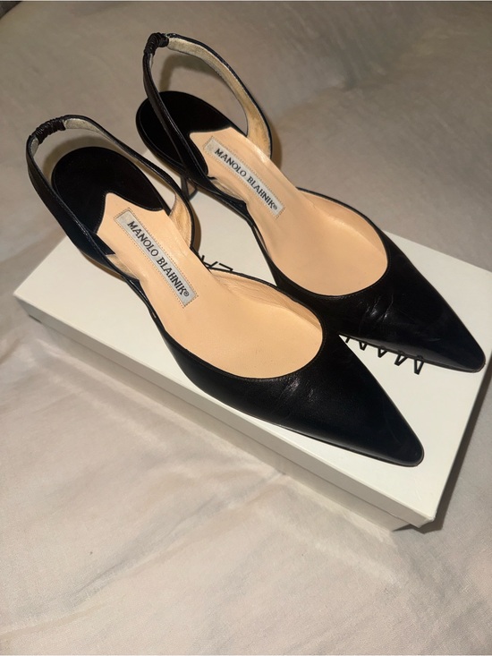 Manolo Blahnik Shoes - Manolo Blahnik Black Carolyne Pointed Slingback Pumps